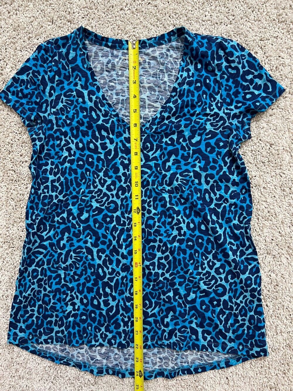 “Women Blue Leopard Print V Neck T-Shirt Size XXS Short Sleeve Casual Top” - Picture 3 of 7